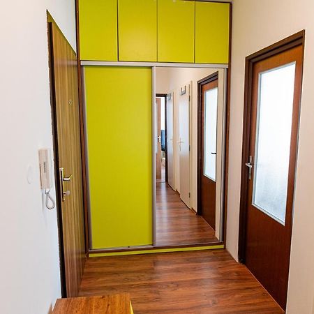 Room 1 Km From Center Bratislava Esterno foto