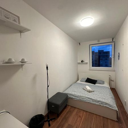 Room 1 Km From Center Bratislava Esterno foto