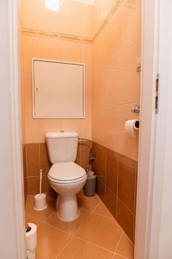 Room 1 Km From Center Bratislava Esterno foto